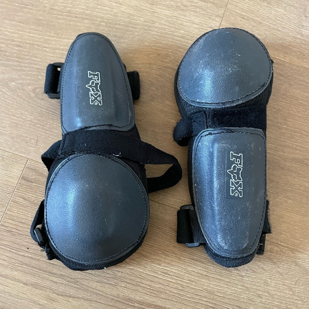 Fox racing youth elbow guards pads black unisex kids sports one size